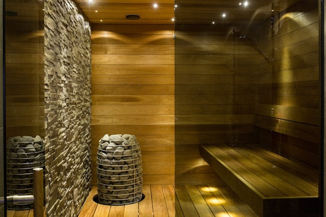 Best Indoor Sauna: Finnish Sauna Builders' Guide To Creating Your Own 